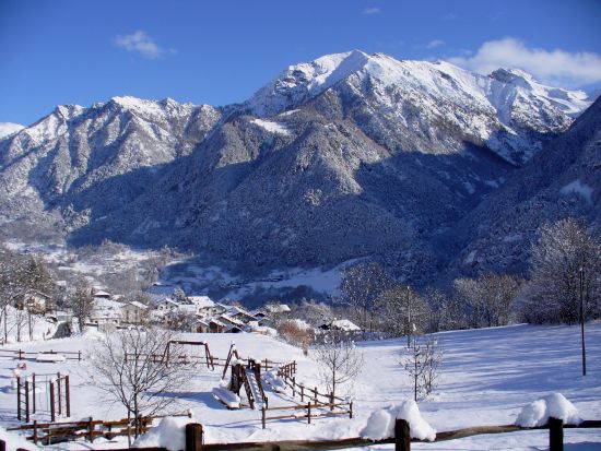 Panorama invernale verso Pesan e Punta Champlong